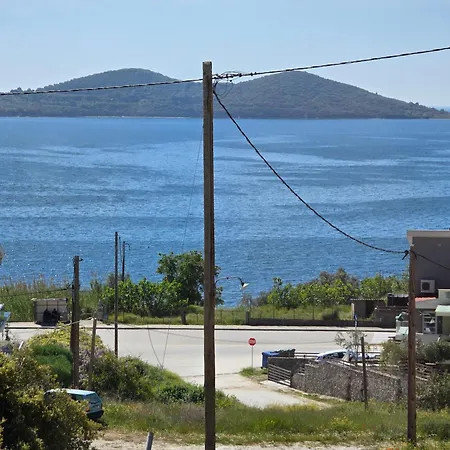 Дом отдыха Peramos Sea View Неа-Перамос